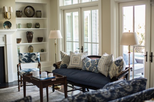 MDI.Fall2013-85 Brandywine Sofa