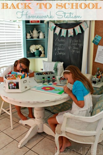 mom4real-homeework station